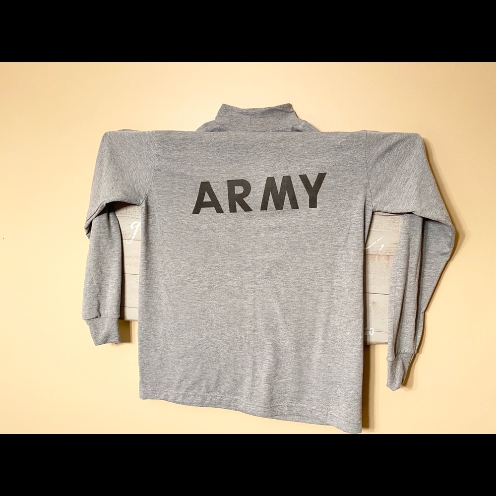 United States ARMY long-sleeve t-shirt, Size M